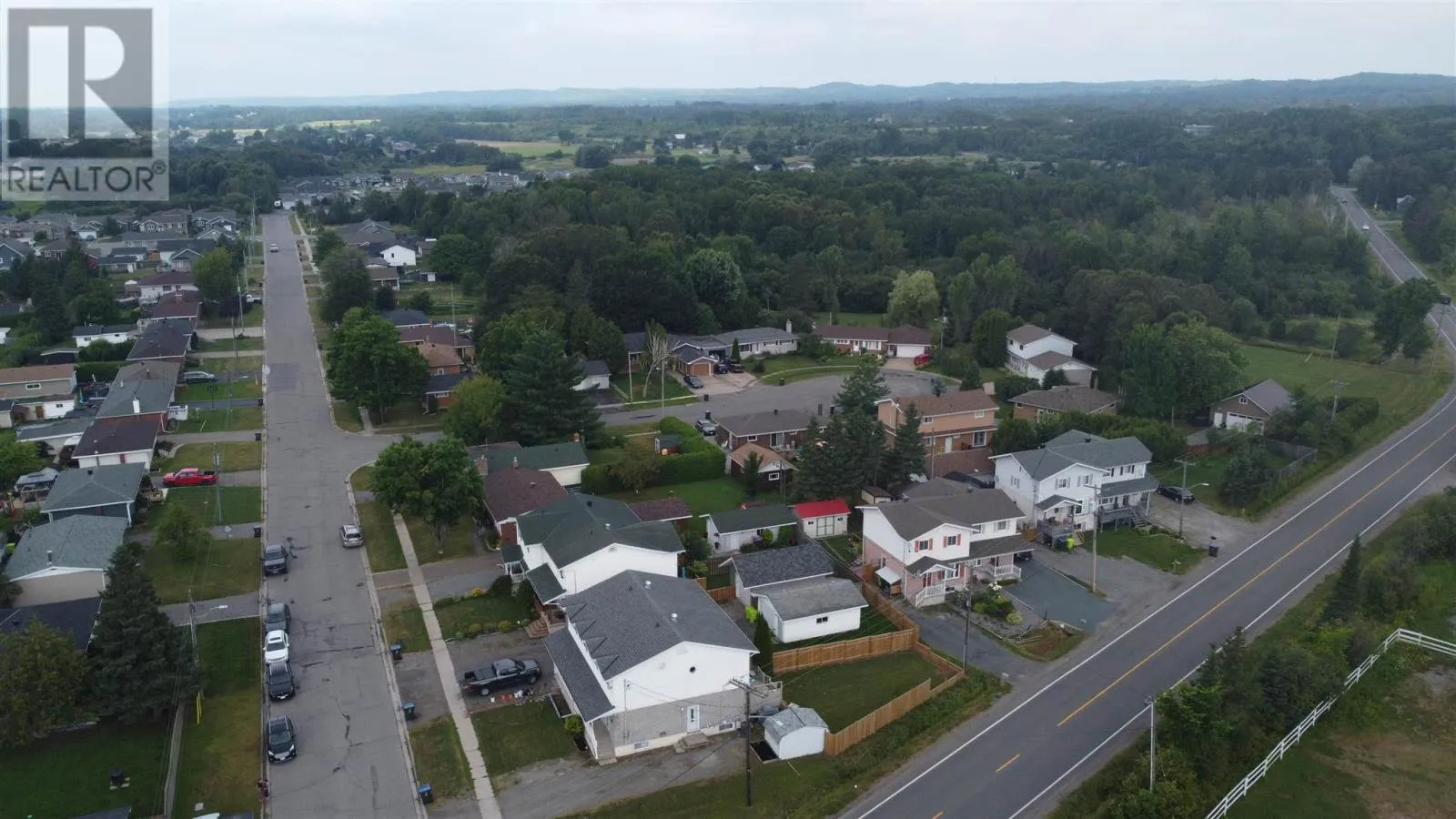 300 Rossmore RD