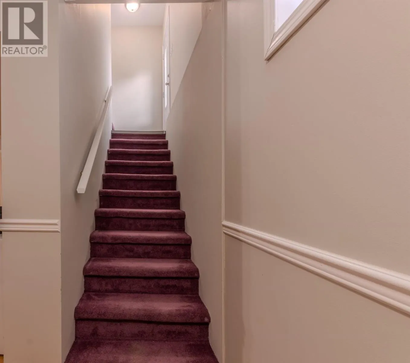300 Rossmore RD