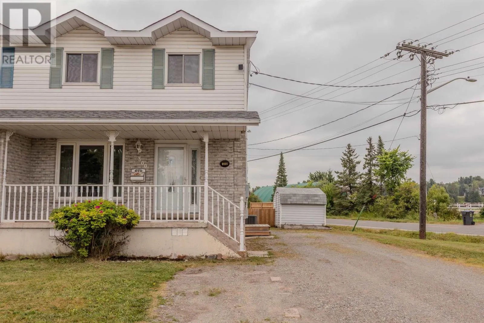 300 Rossmore RD