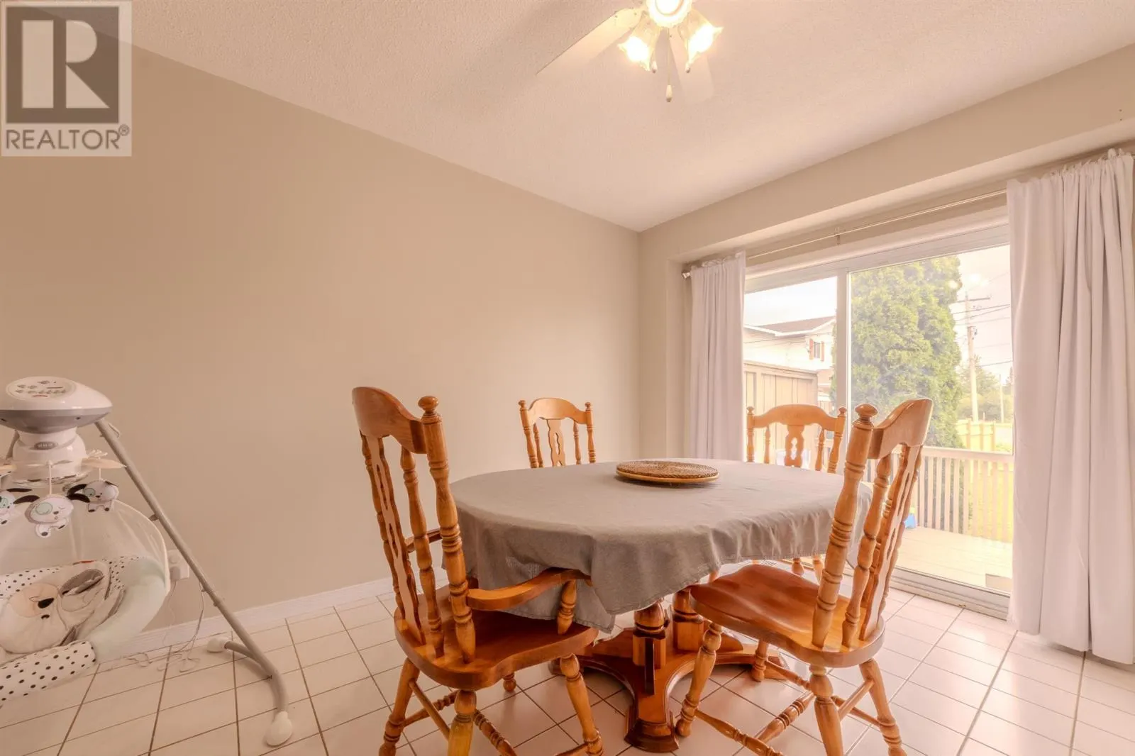 300 Rossmore RD
