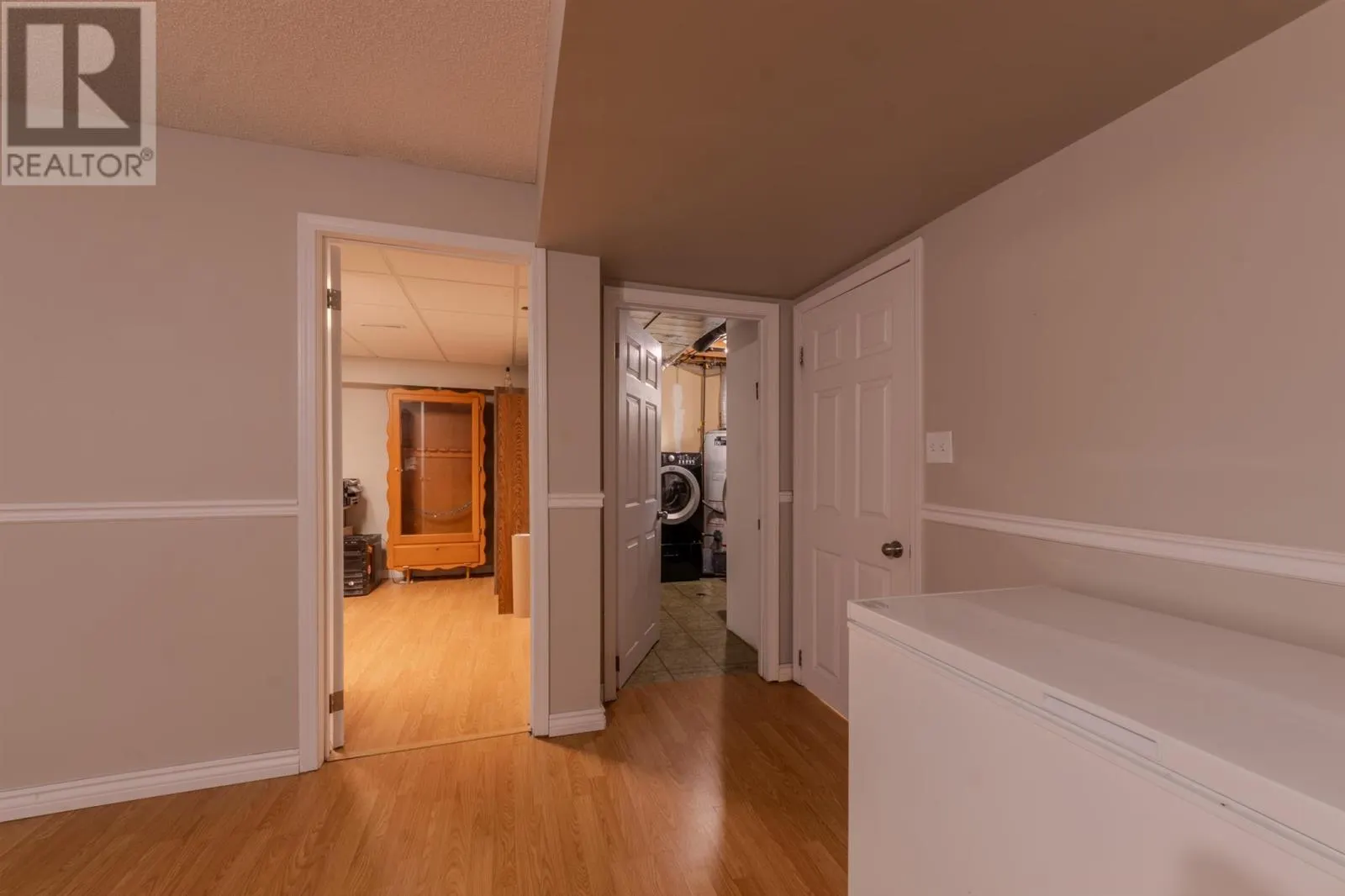 300 Rossmore RD