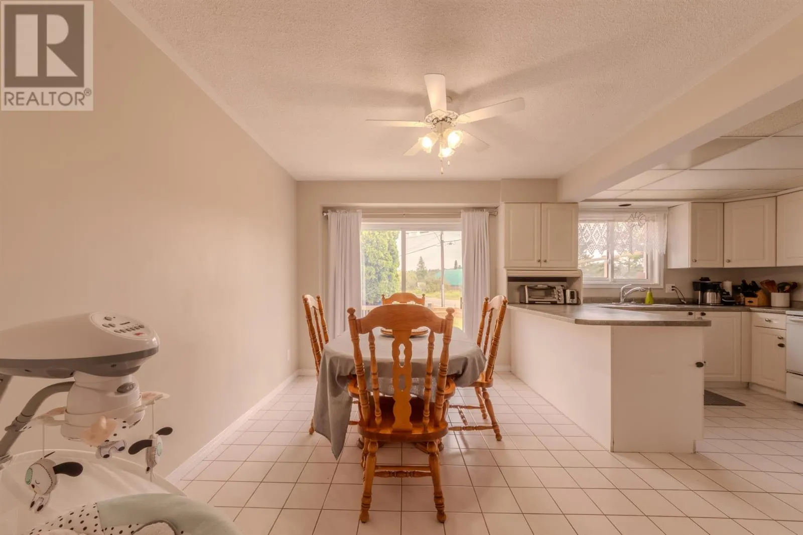 300 Rossmore RD