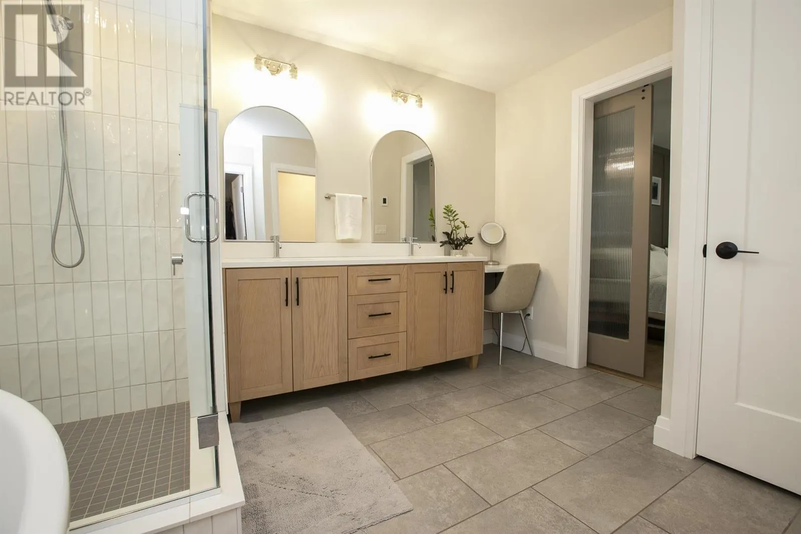 61 Bristol PL