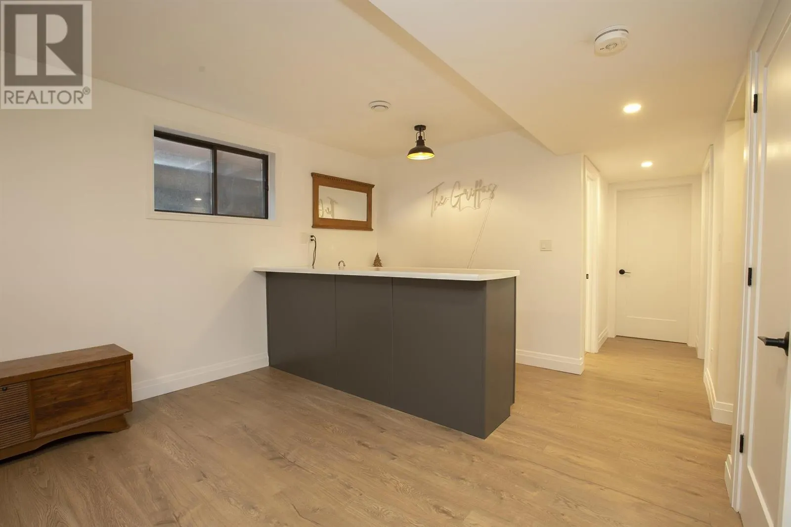 61 Bristol PL