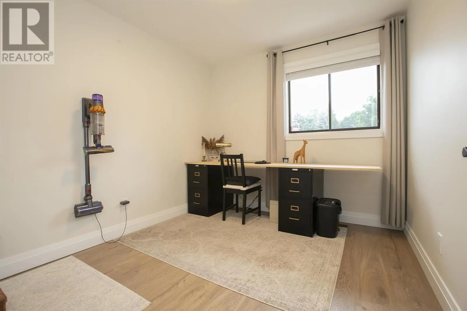 61 Bristol PL