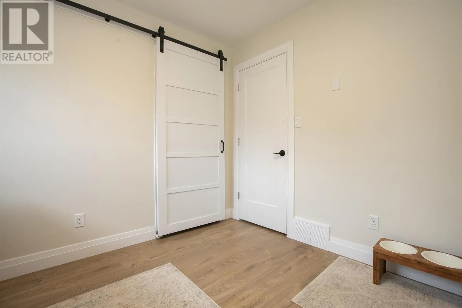 61 Bristol PL