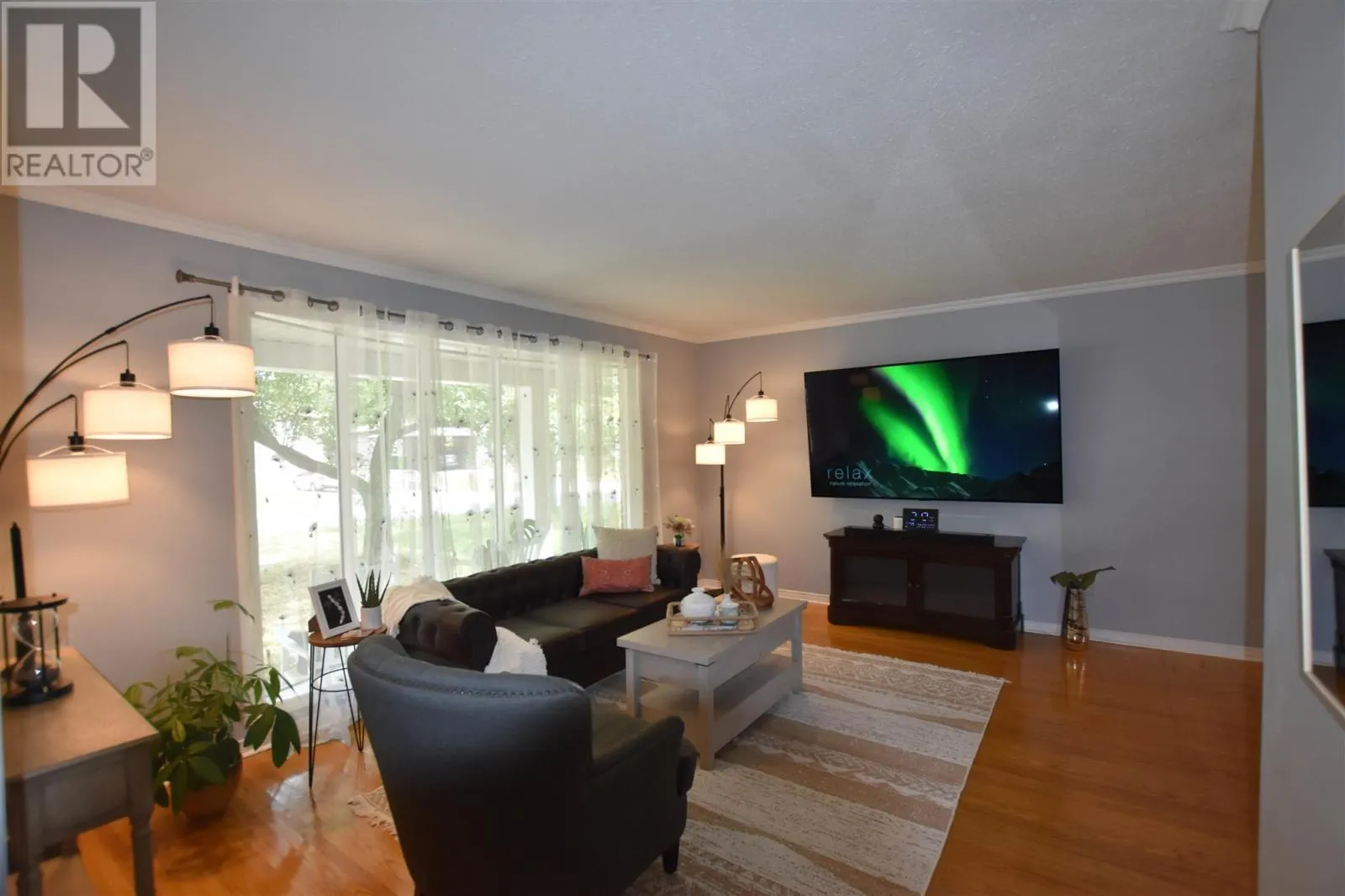 123 Palace DR