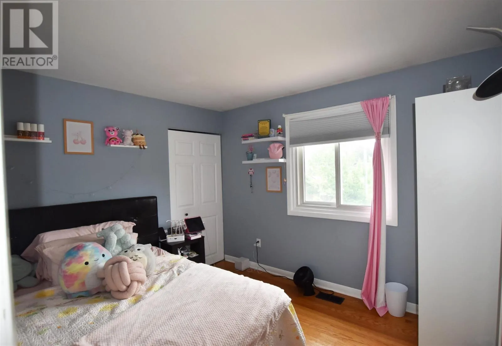 123 Palace DR