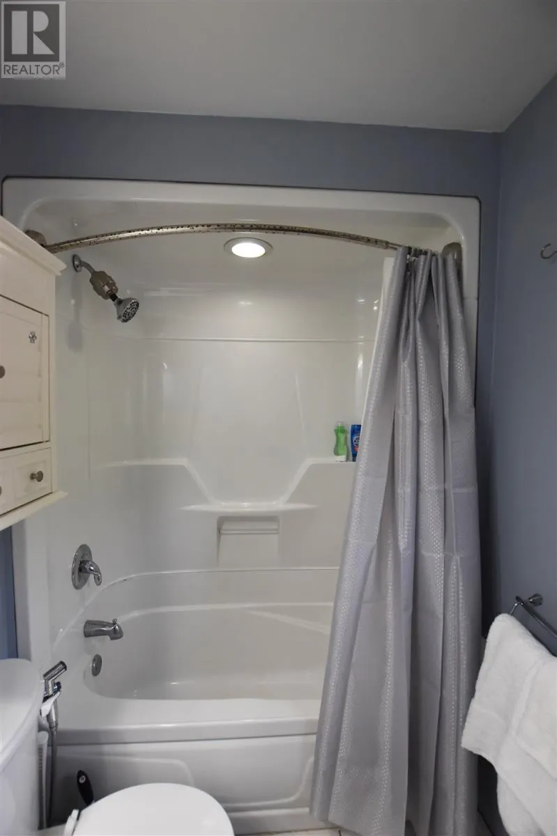 123 Palace DR