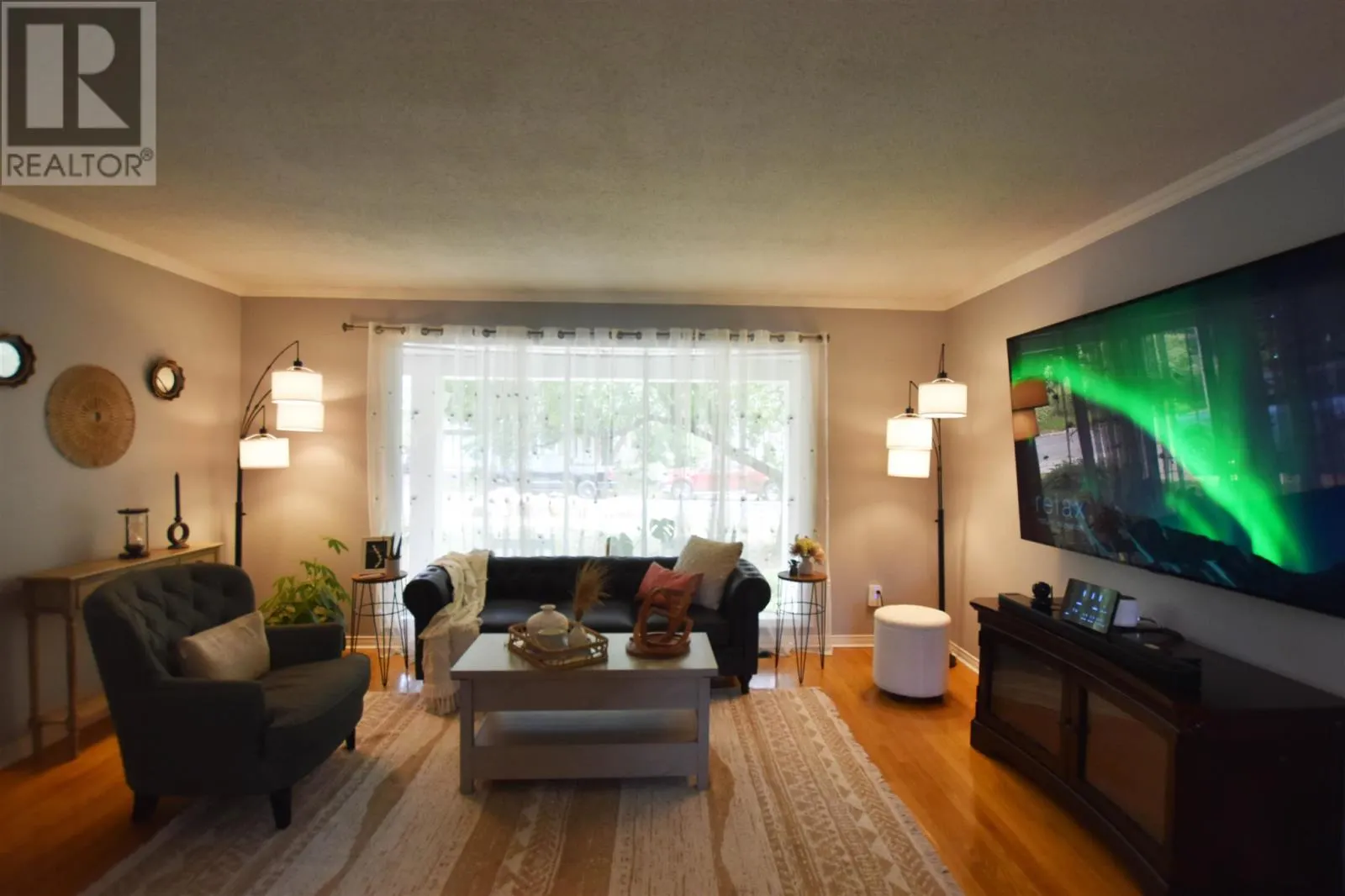 123 Palace DR