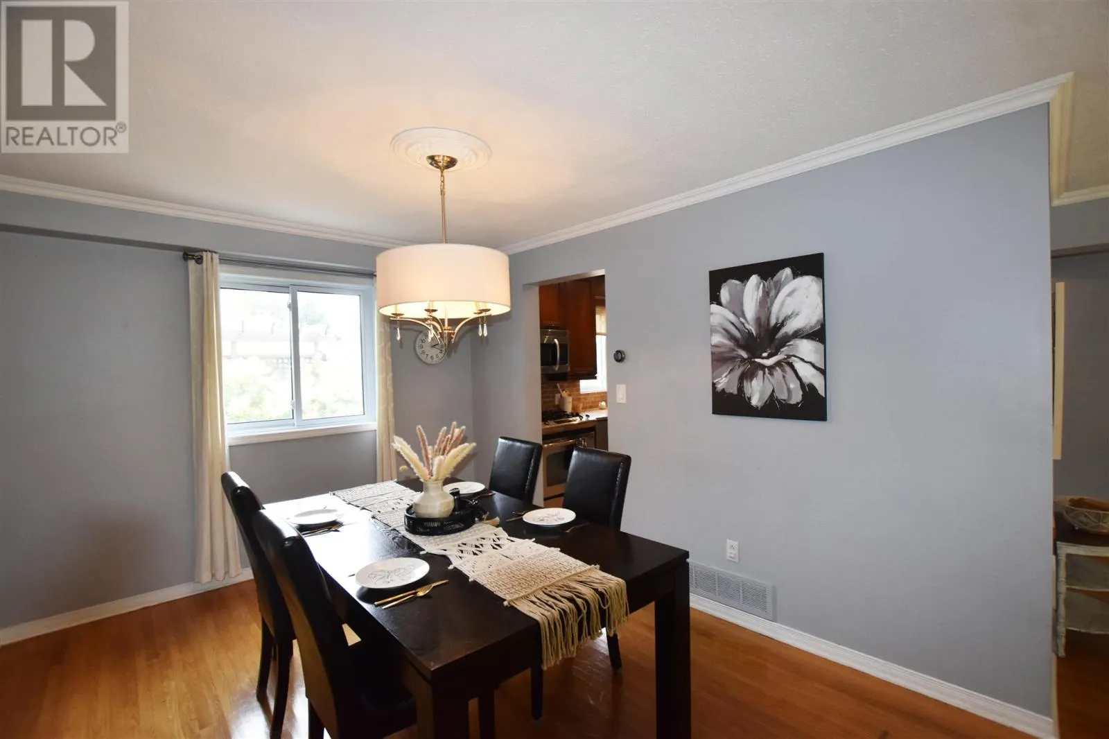 123 Palace DR