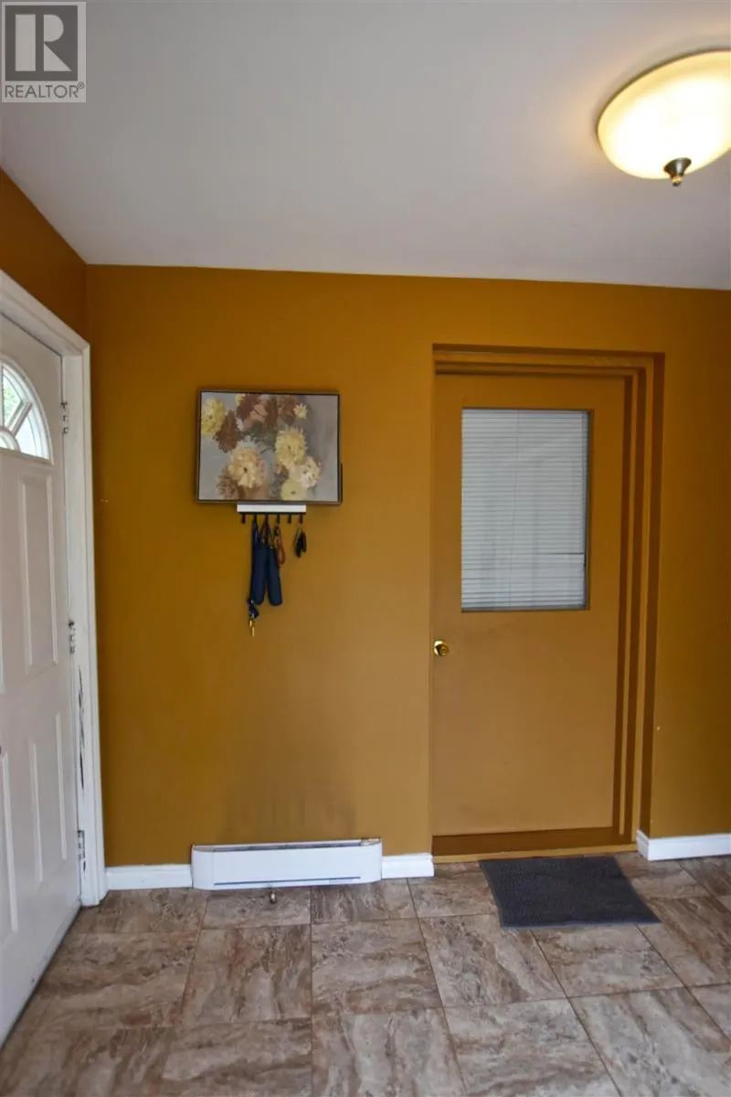 123 Palace DR