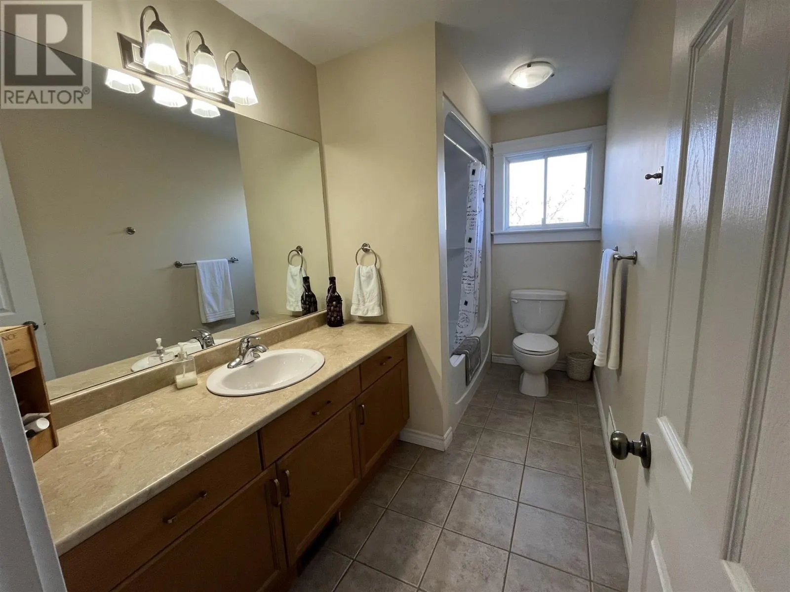 42 Cody Point CT