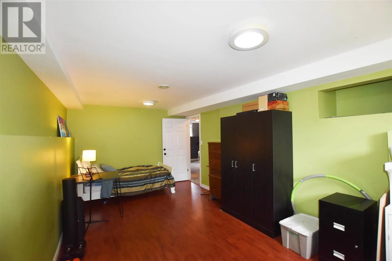 34 Millwood ST