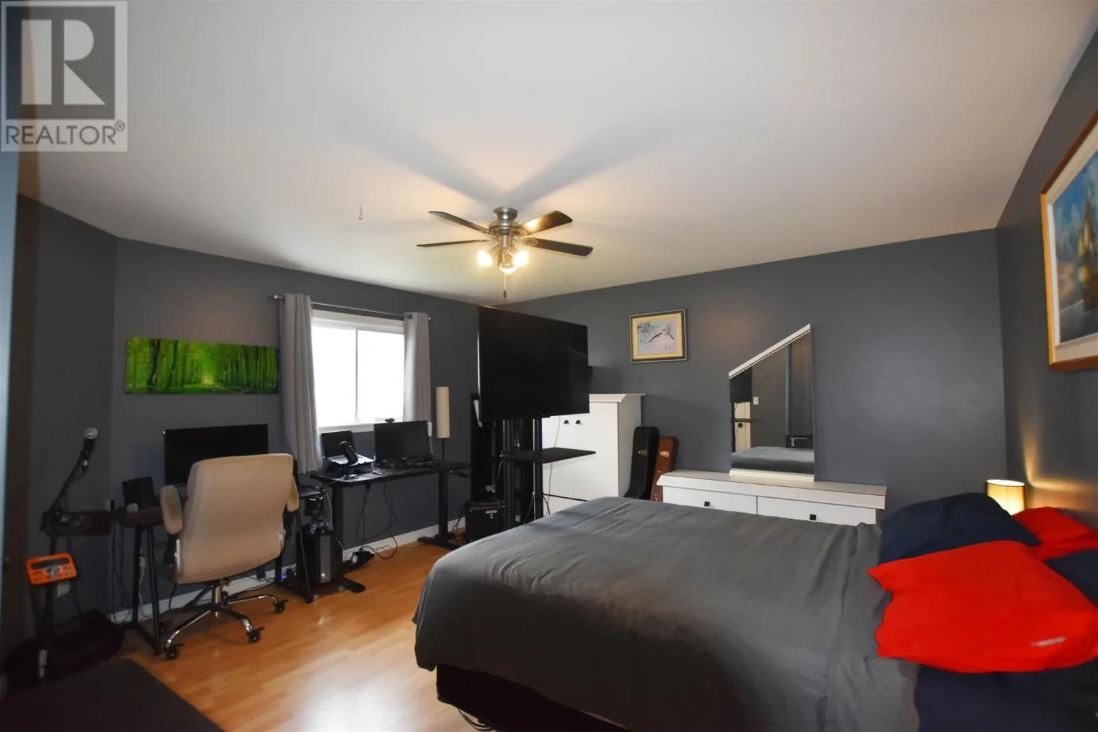 34 Millwood ST