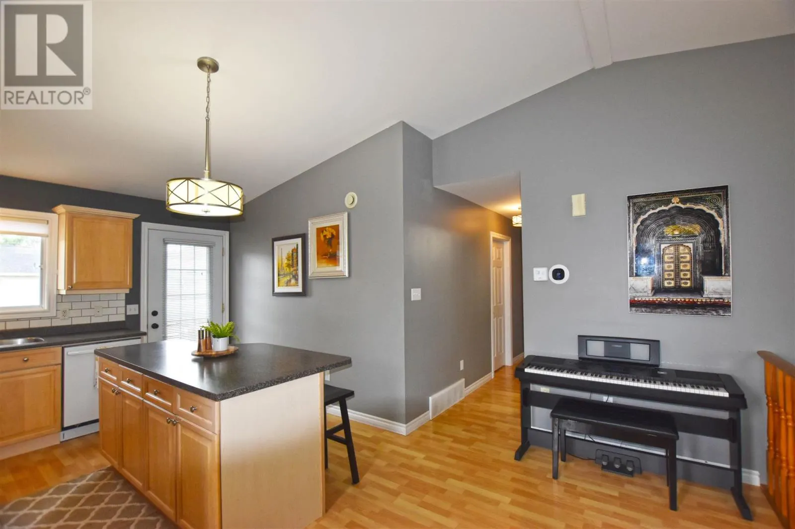 34 Millwood ST