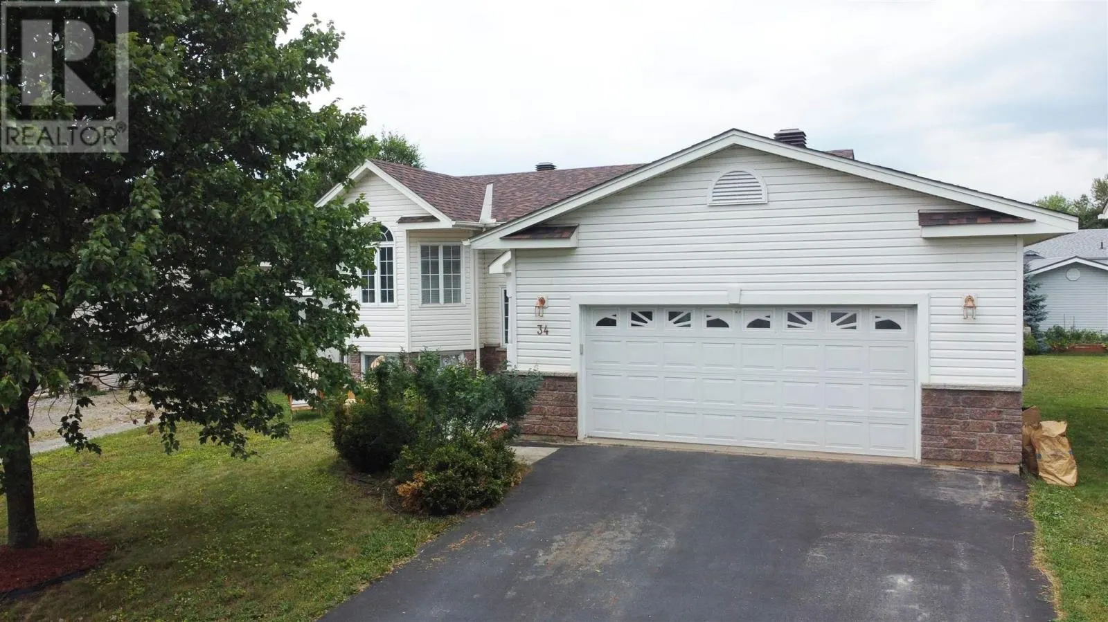 34 Millwood ST