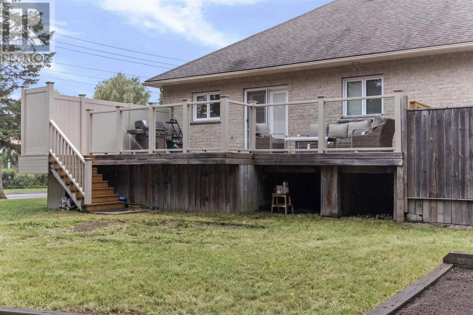 4 Parkdale DR