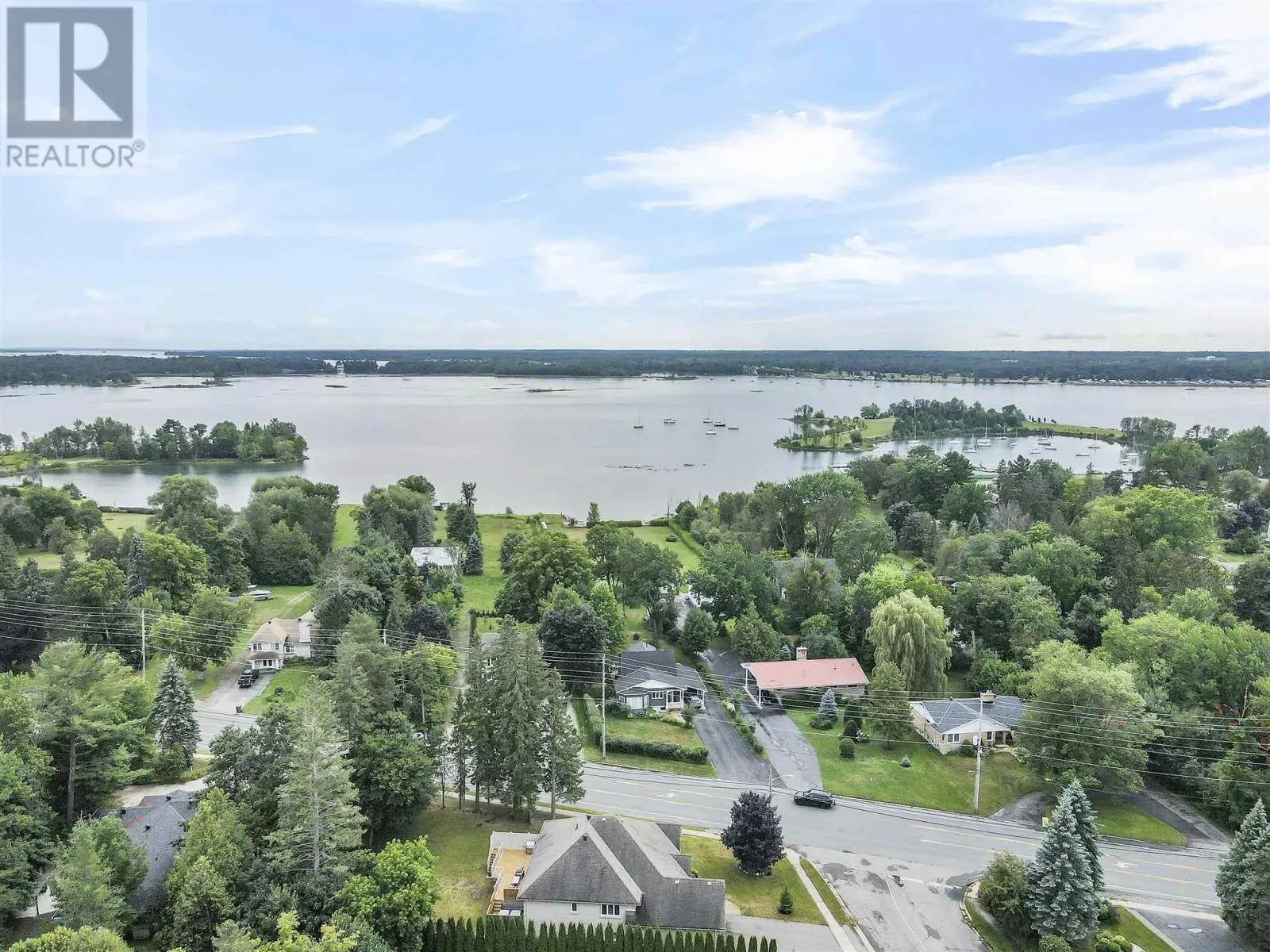 4 Parkdale DR