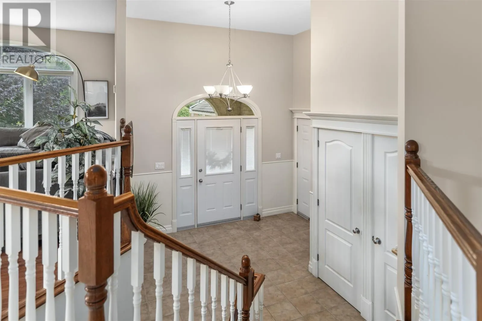 4 Parkdale DR