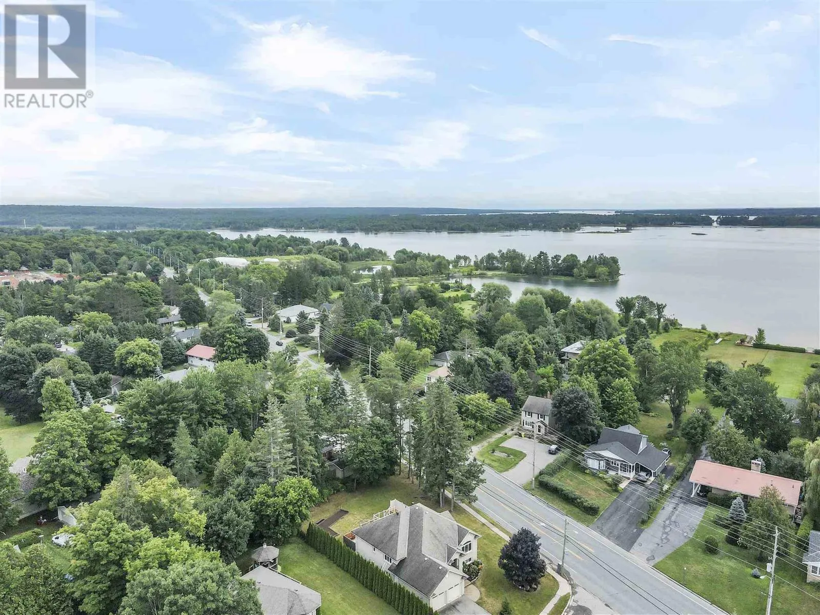 4 Parkdale DR