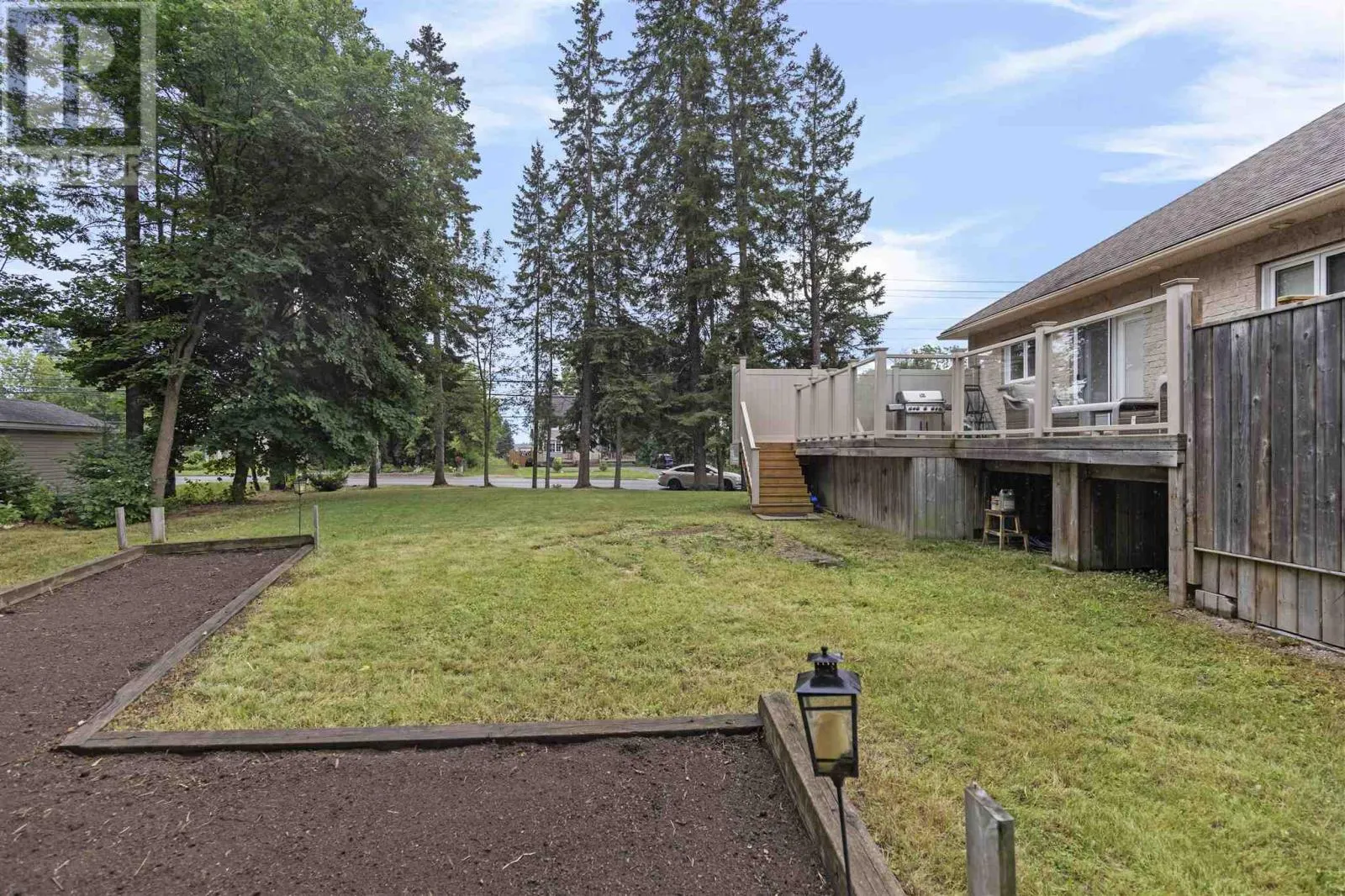 4 Parkdale DR