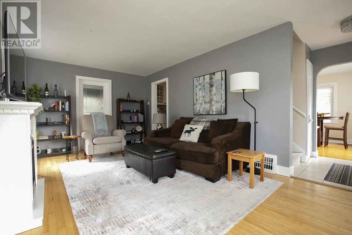 71 Coulson AVE