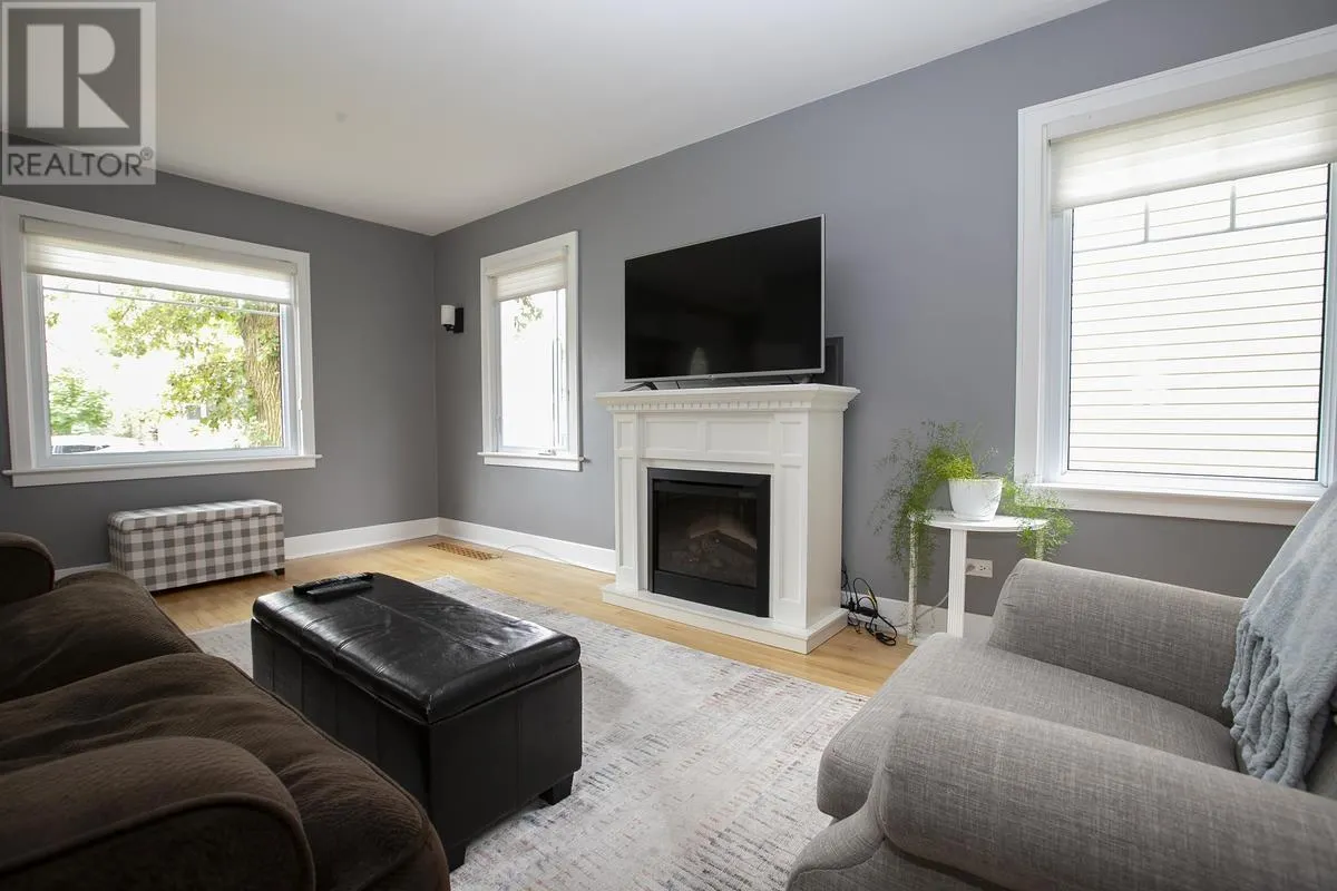 71 Coulson AVE