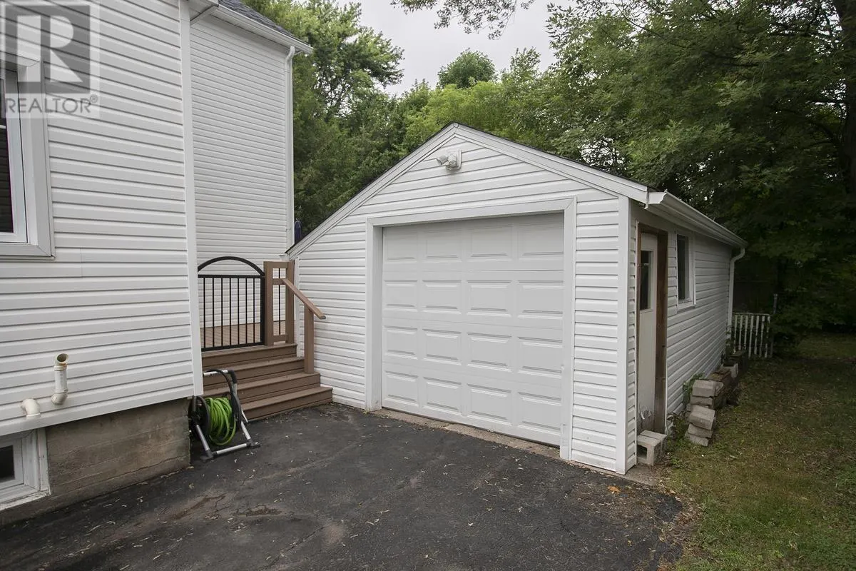 71 Coulson AVE
