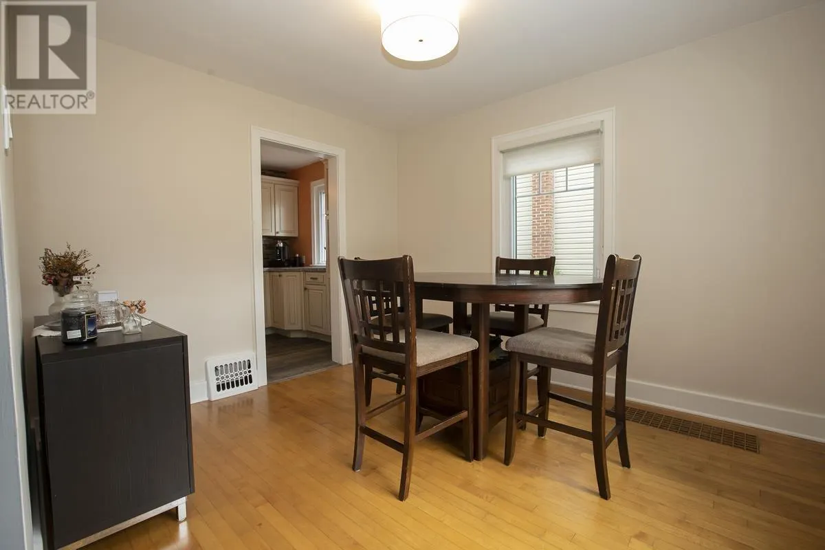 71 Coulson AVE