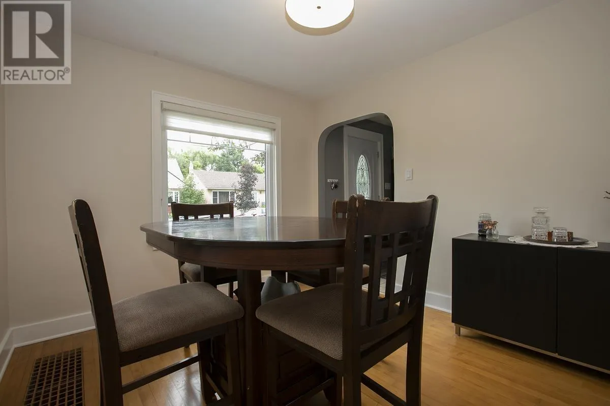 71 Coulson AVE