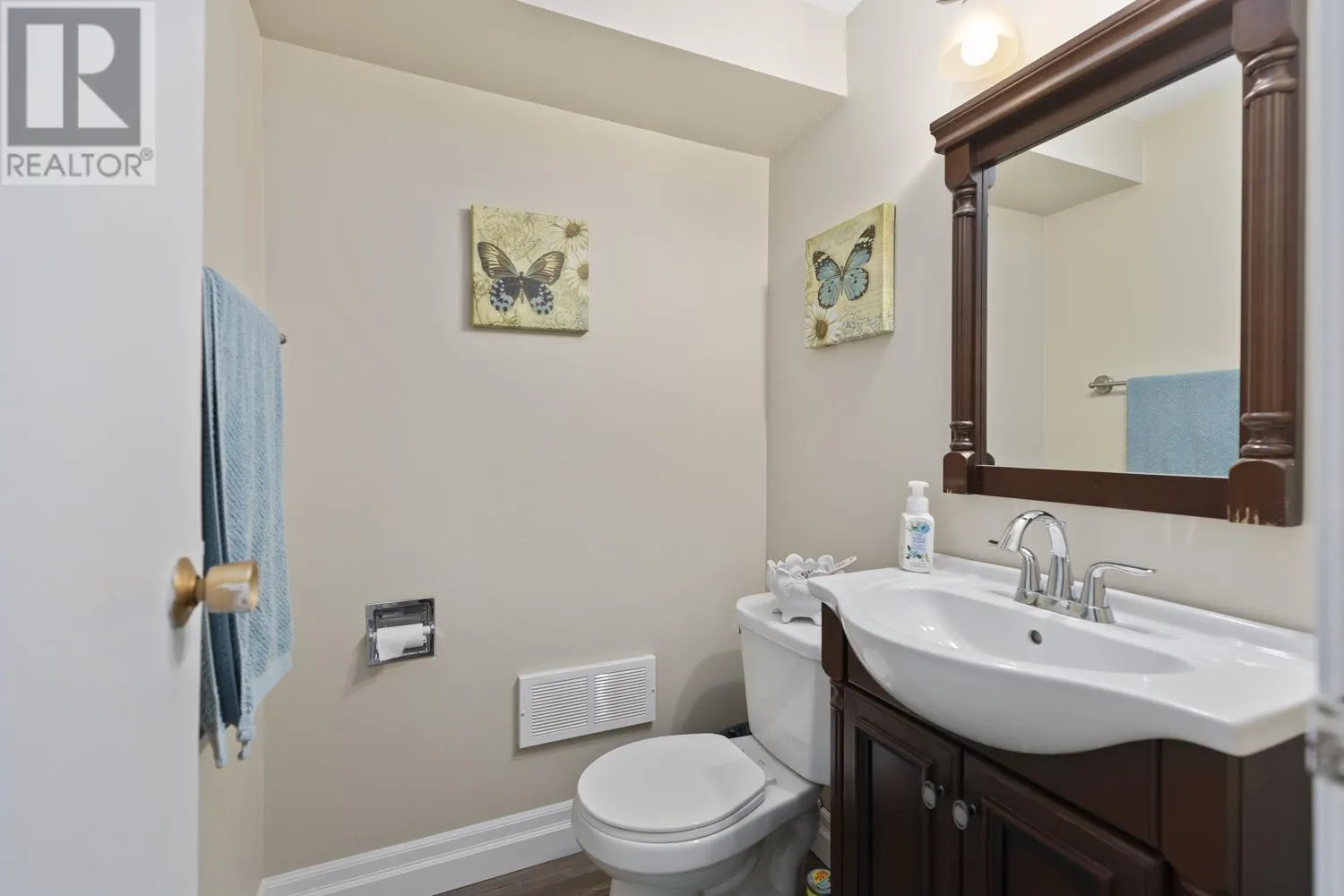 22 Hillside DR