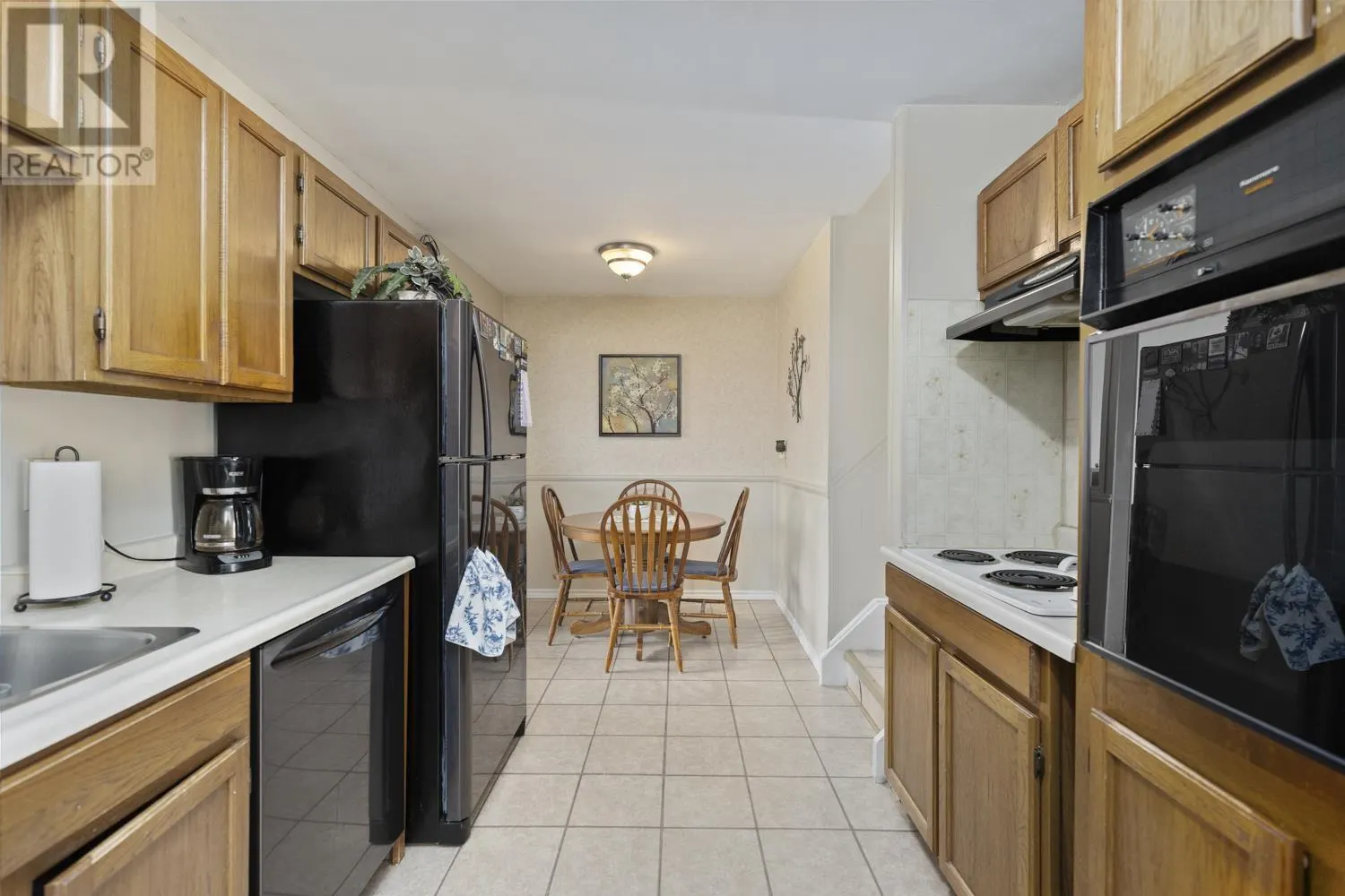 22 Hillside DR