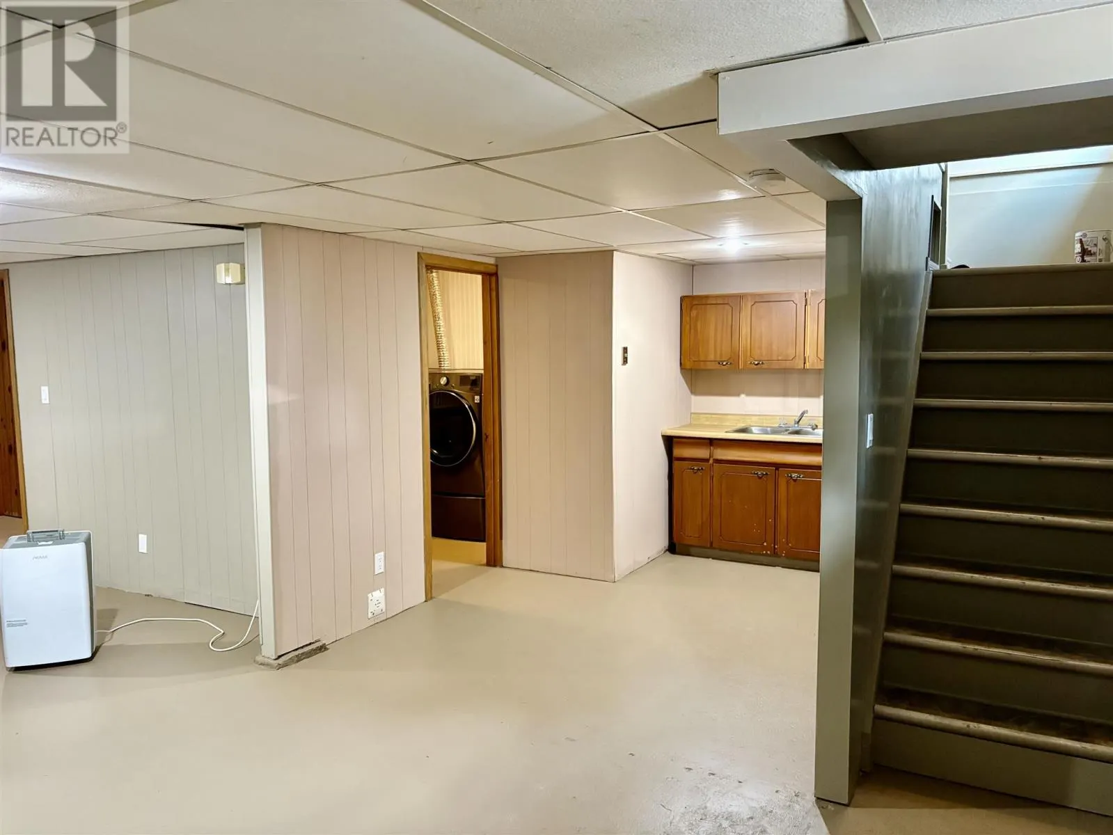16 Lewis RD