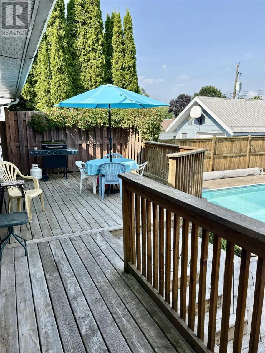 16 Lewis RD