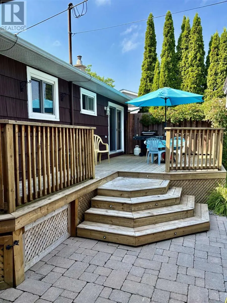 16 Lewis RD