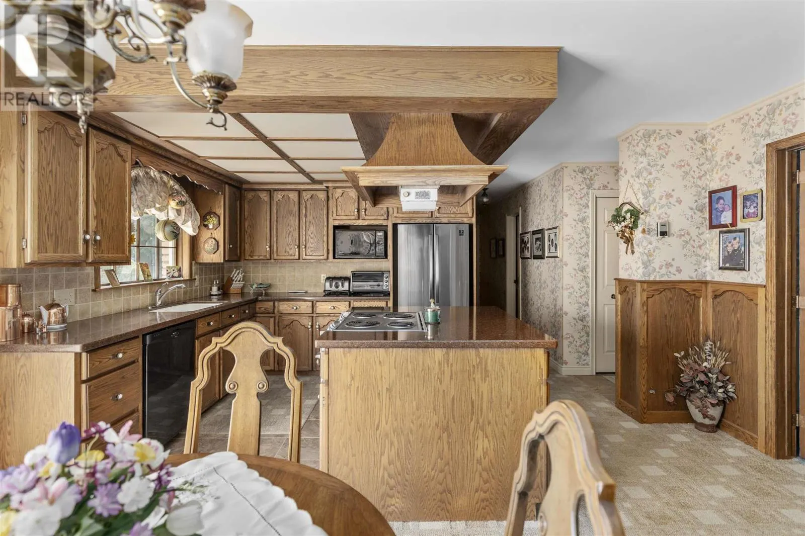 139 Caddy AVE