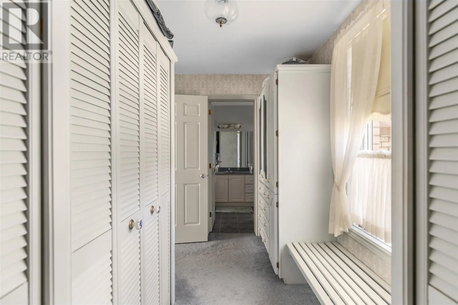139 Caddy AVE