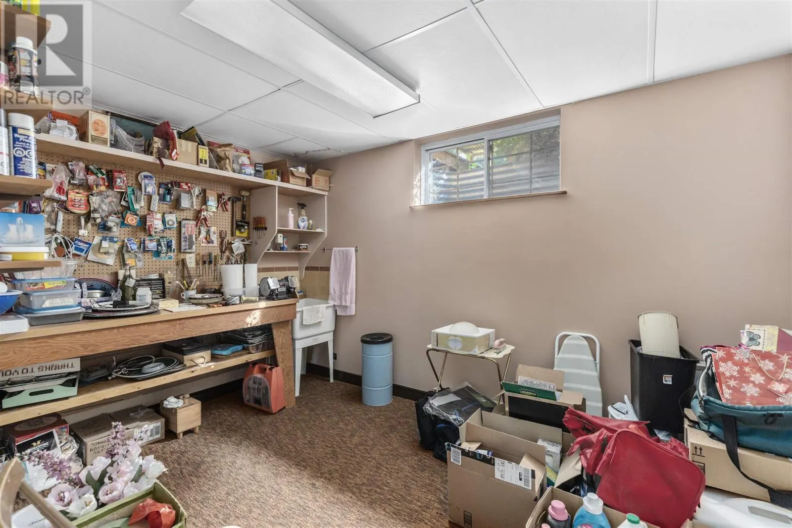 139 Caddy AVE