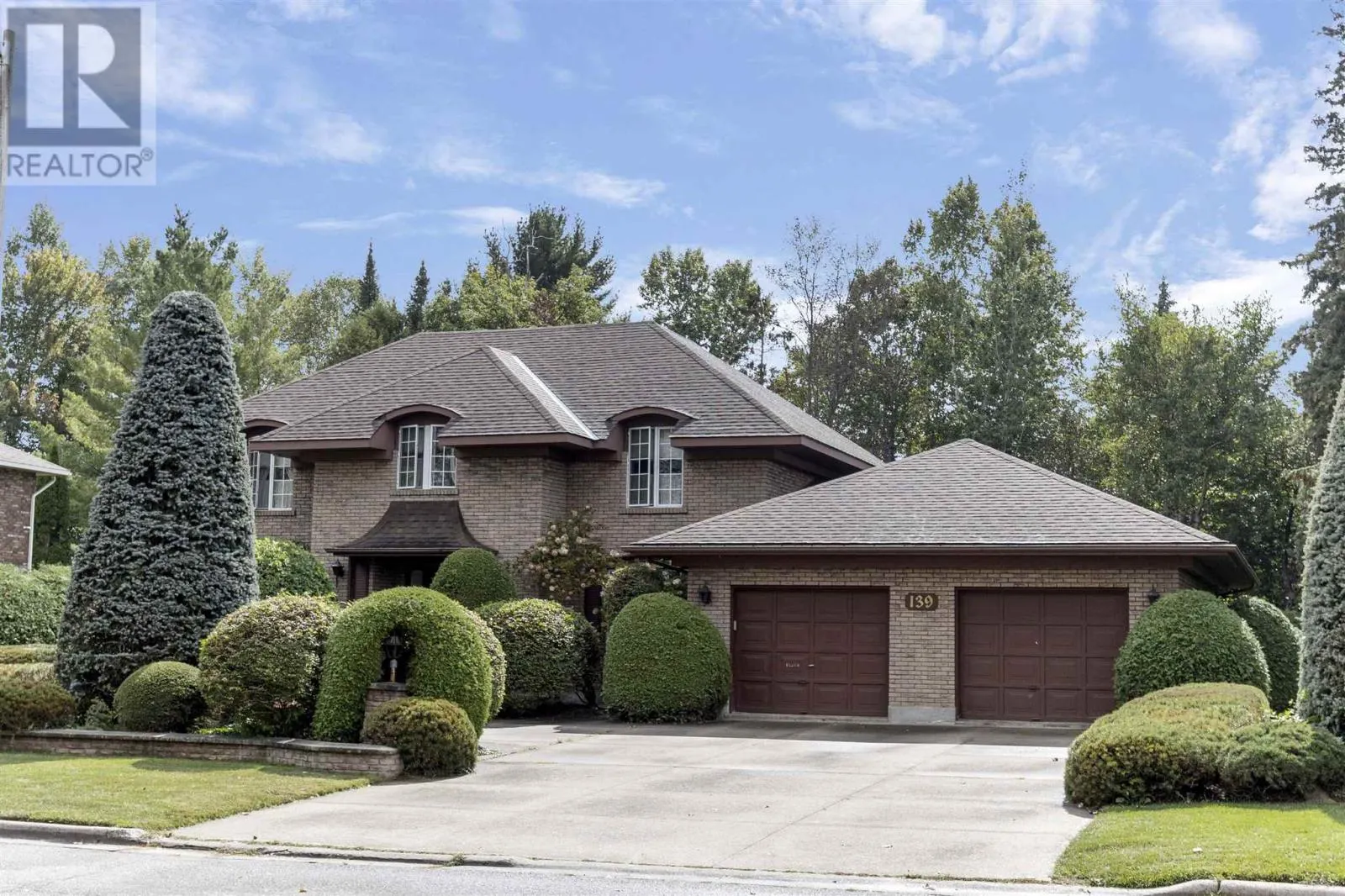 139 Caddy AVE