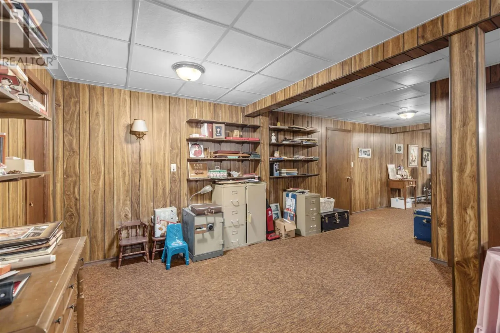 139 Caddy AVE