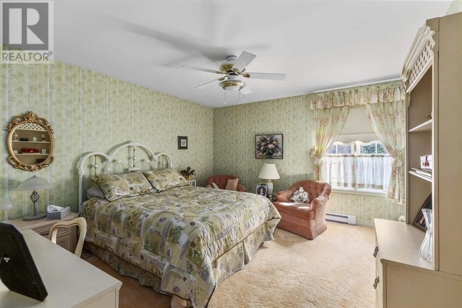139 Caddy AVE