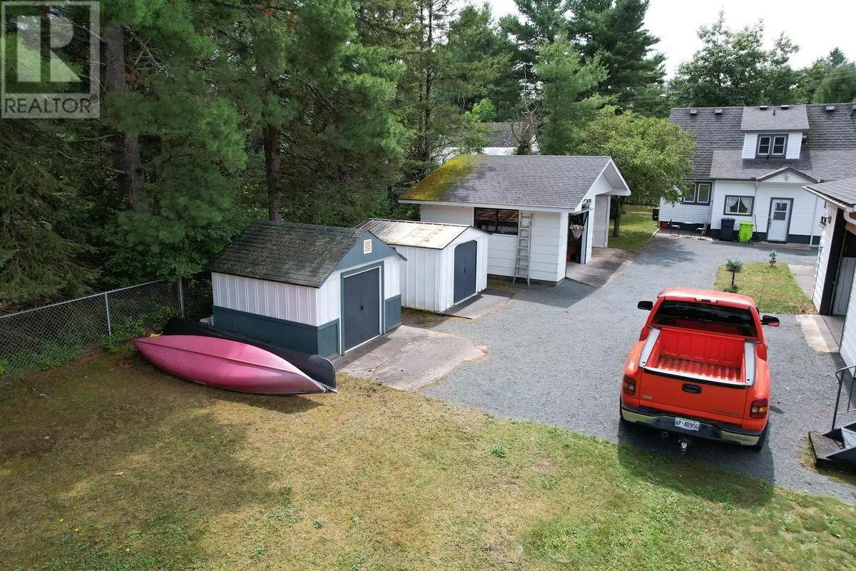 48 Fournier RD