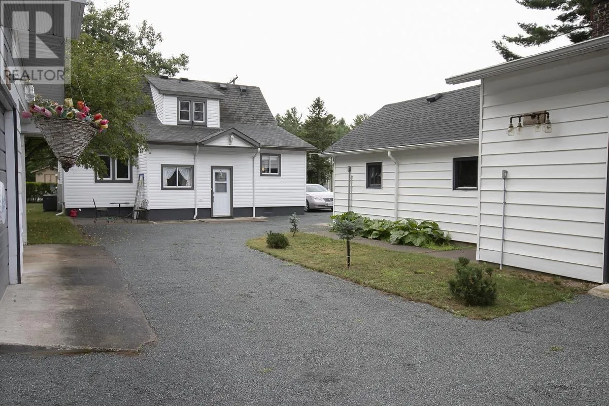 48 Fournier RD