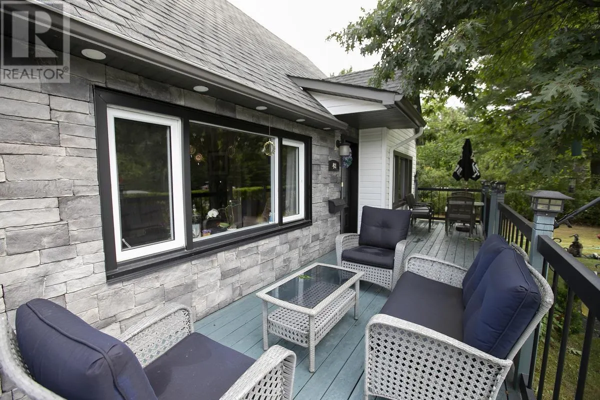 48 Fournier RD