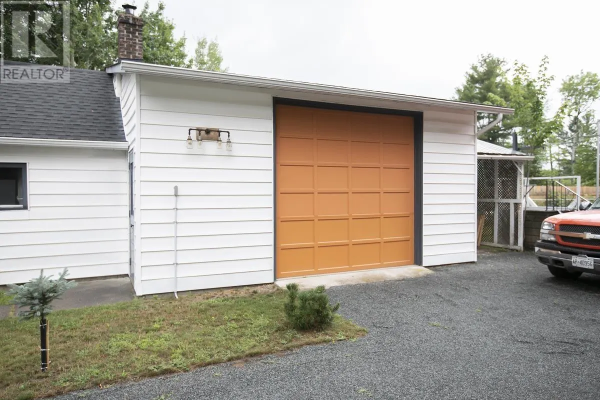 48 Fournier RD