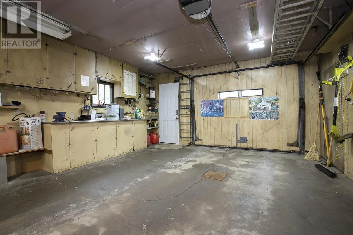 48 Fournier RD