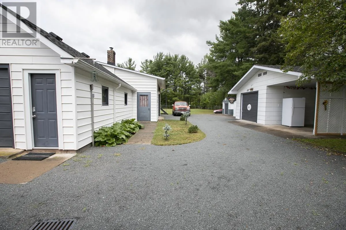 48 Fournier RD