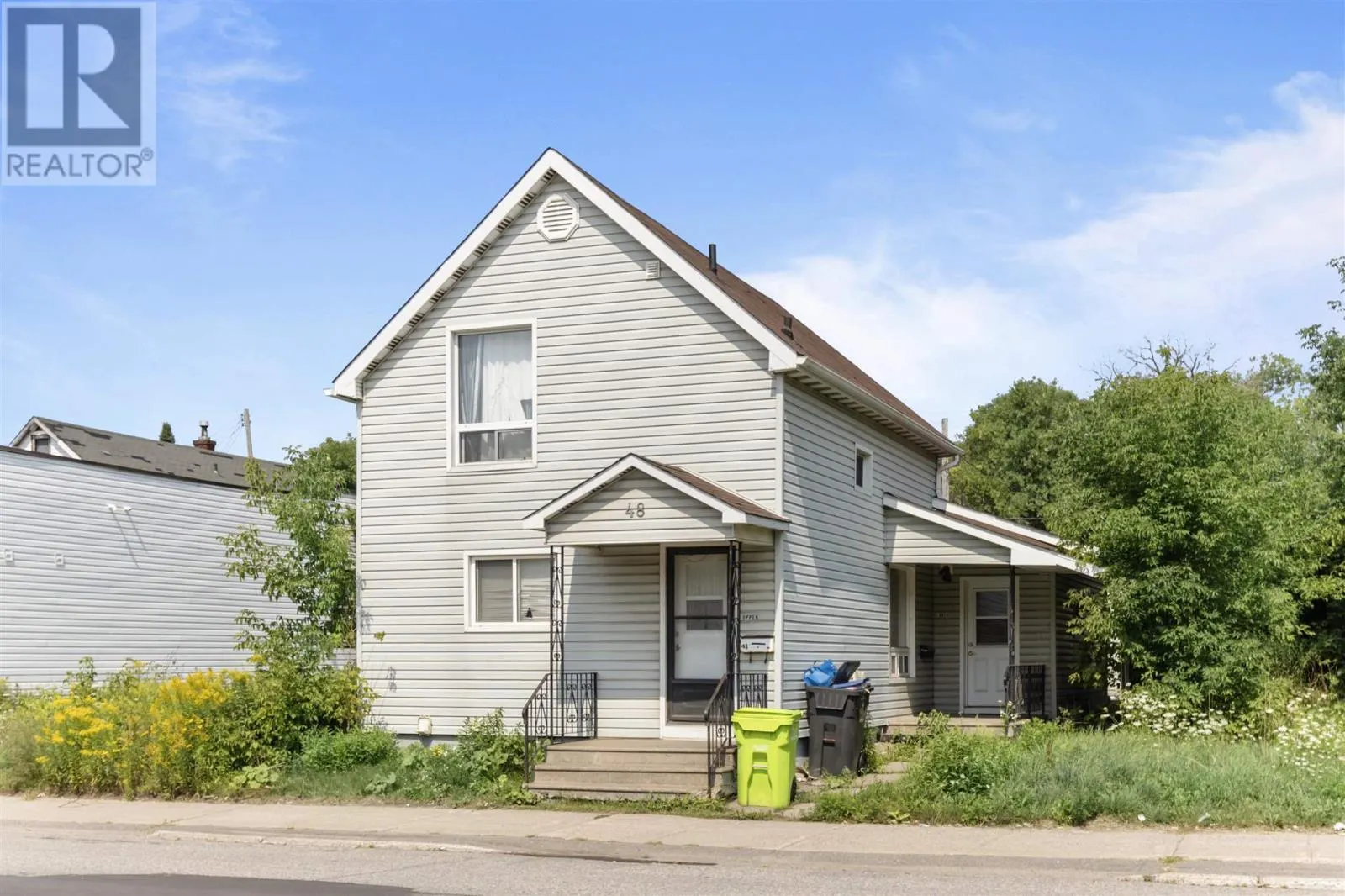 48 Wellington ST W