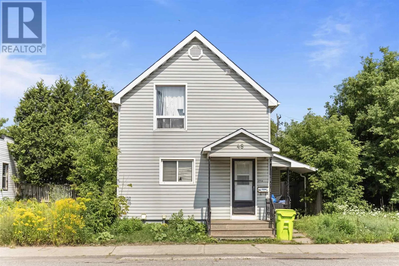 48 Wellington ST W